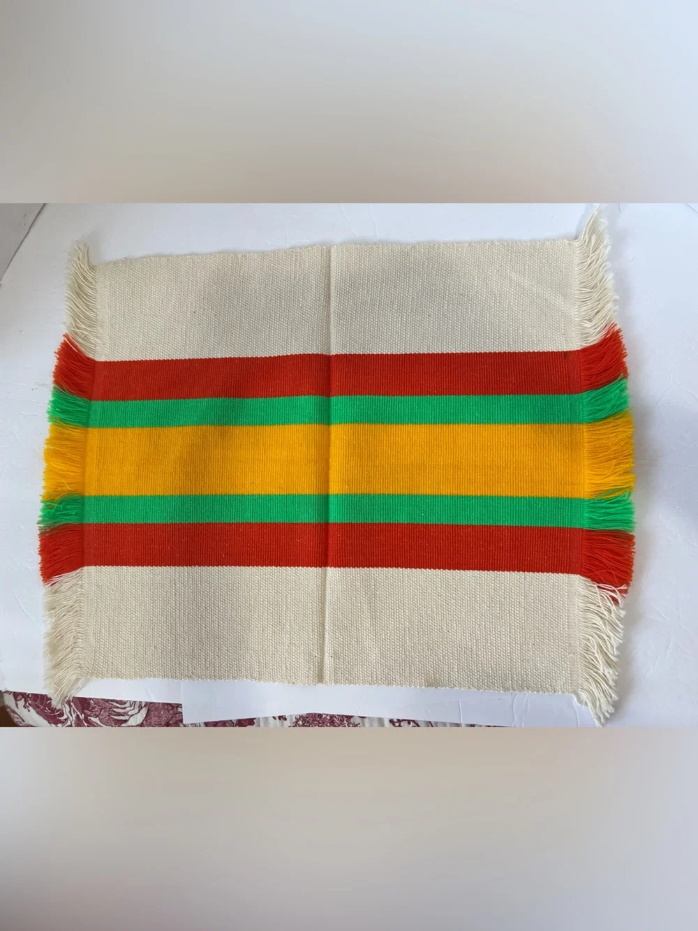 Set of 6 Hopsack/basket weave Cotton off-white placemats w/ southwestern design